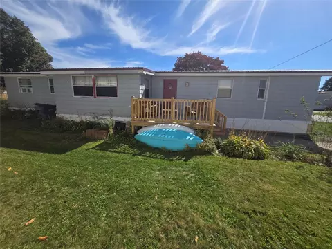 2713 Ganzer Ln, Erie, PA 16506