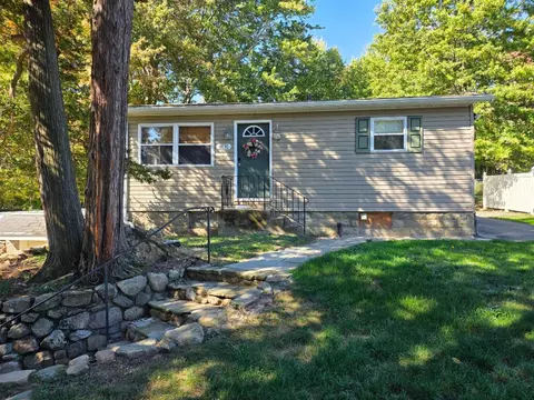 4830 Greenwood St, Erie, PA 16509