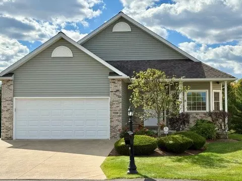7220 Fieldstone Ct #71, Summit, PA 16509