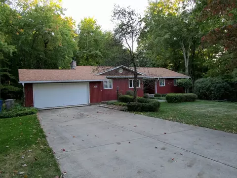 378 Cole Dr, Meadville, PA 16335