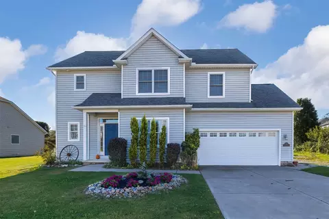 7565 Oakwilde Dr, Fairview, PA 16415