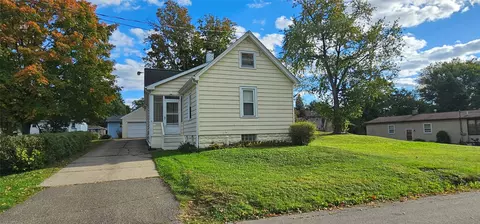 1141 E 33rd St, Erie, PA 16504