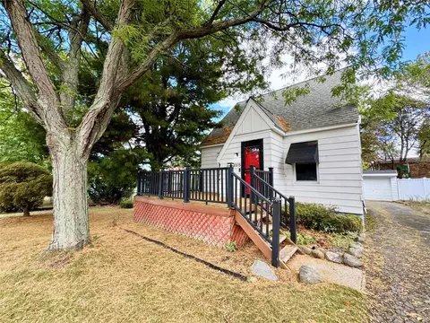 3515 Pennsylvania Ave, Erie, PA 16504
