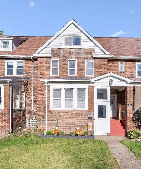 1063 Priestley Ave, Erie, PA 16511