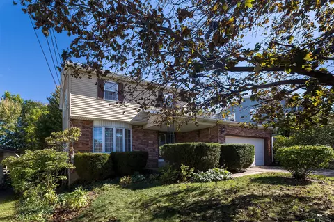 4411 Wayne St, Erie, PA 16504