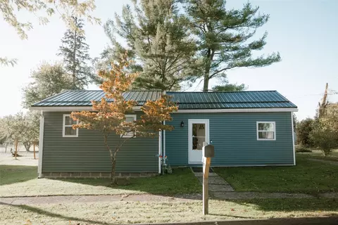 24 Gillette St, Union City, PA 16438