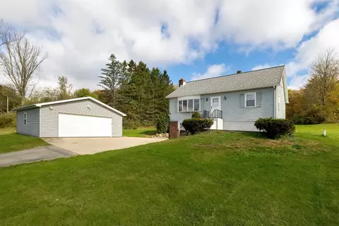 9881 Mark Rd, Erie, PA 16509
