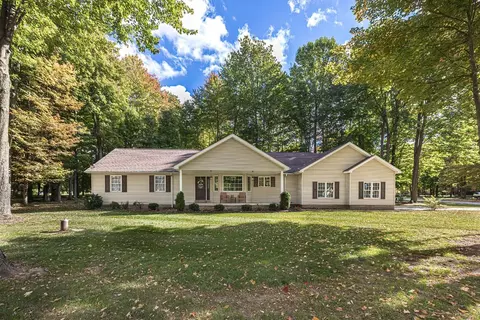 4183 Persimmon Dr, Girard, PA 16417