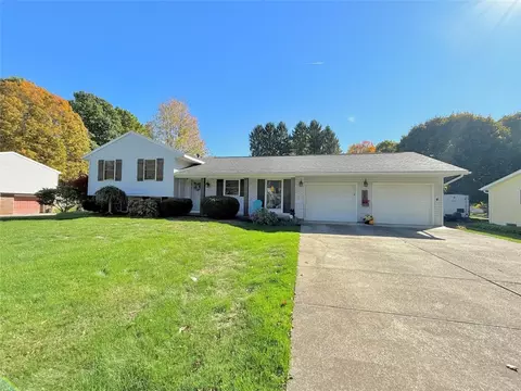 102 Valleyview Dr, Edinboro, PA 16412