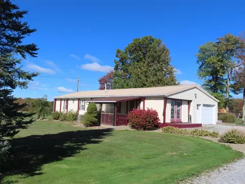 18720 Fox Rd, Venango, PA 16440 photo 3