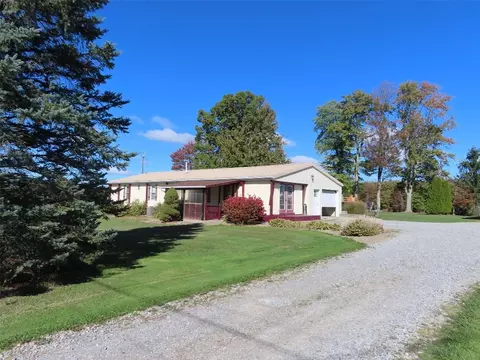 18720 Fox Rd, Venango, PA 16440 photo 2
