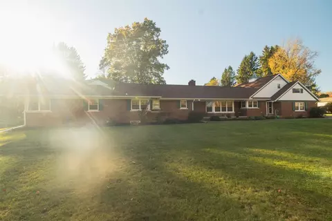 711 Wayne St, Corry, PA 16407