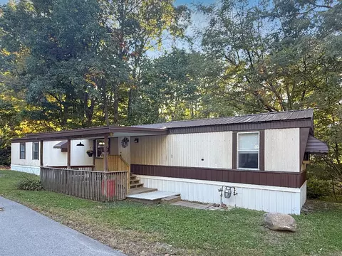 59 Mindi Ct, Erie, PA 16510