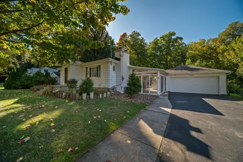 6044 Glade Dr, Millcreek, PA 16509