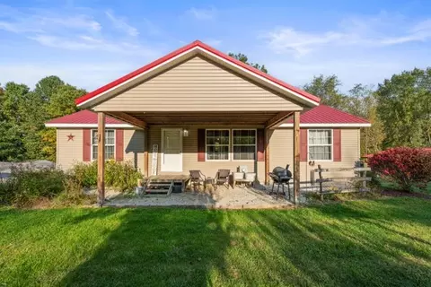 18326 Price Rd, Saegertown, PA 16433