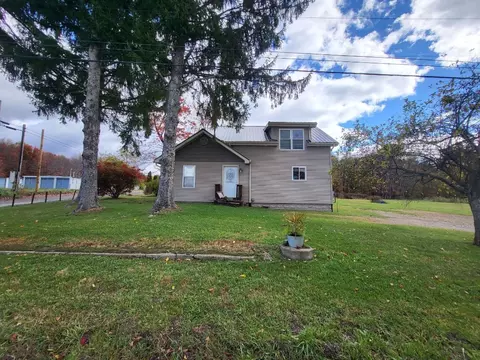 3602 County Line Rd, Cochranton, PA 16314