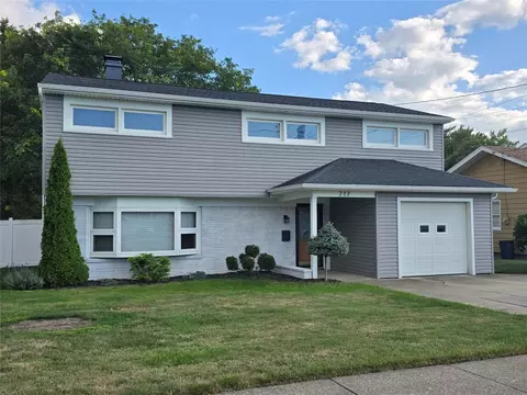 717 W 40th St, Erie, PA 16509