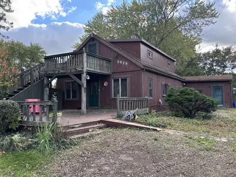 2828 Carter Ave, Erie, PA 16506