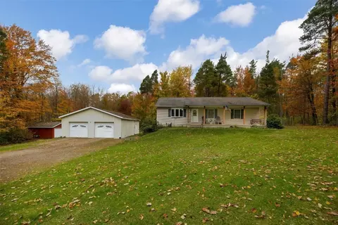 9222 Wildman Rd, Erie, PA 16510