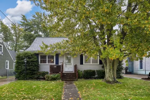 1557 W 40th St, Erie, PA 16509