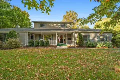 3500 Dunn Valley Rd, Erie, PA 16509