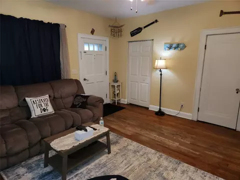 Entry Way - 699 E Wayne St, Corry, PA 16407 photo 1 of 1