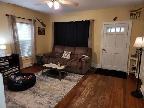 Living - 699 E Wayne St, Corry, PA 16407 photo 2 of 2
