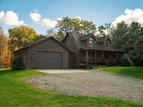 5867 Teller Rd, Girard, PA 16417