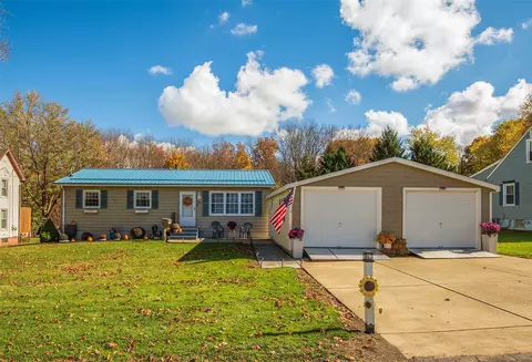 143 Center St, Cambridge Springs, PA 16403