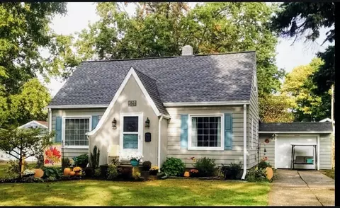 3824 E Lake Rd, Erie, PA 16511