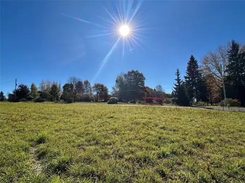201 Hood Rd, Waterford, PA 16441