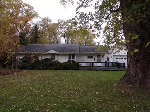 10040 Peach St, Girard, PA 16417