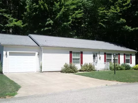 934 Catawba Corner St, Girard, PA 16417