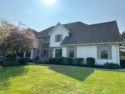 5186 Walnut Ridge Dr, Erie, PA 16506