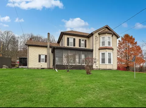 4913 Rock Creek Rd, Cochranton, PA 16314