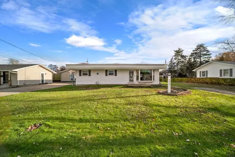 4619 Village St, Millcreek, PA 16506