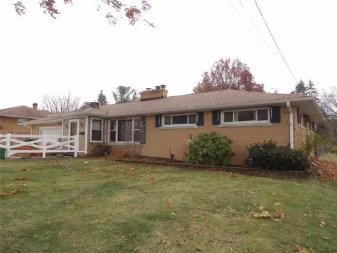 5301 Schwartz Dr, Erie, PA 16509