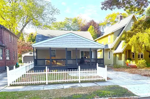 408 Shenley Dr, Erie, PA 16505