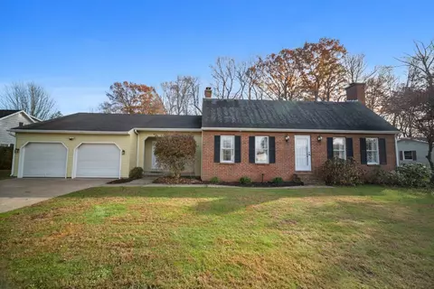 707 Pine Tree Dr, Girard, PA 16417