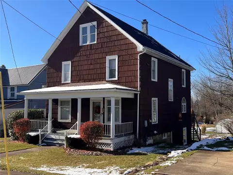 23 N Tionesta Ave, Kane, PA 16735