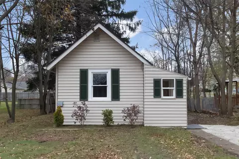 1811 Bird Dr, Erie, PA 16510