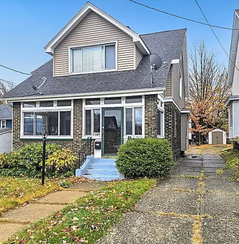 1129 E 4th St, Erie, PA 16507