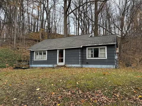 391 Malbett Pl, North East, PA 16428