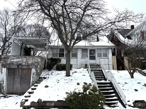 1203 E 29th St, Erie, PA 16504