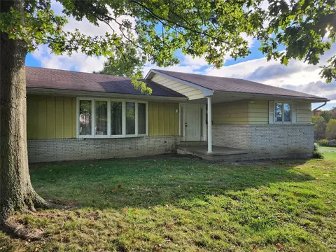 7595 Sterrettania Rd, Fairview, PA 16415