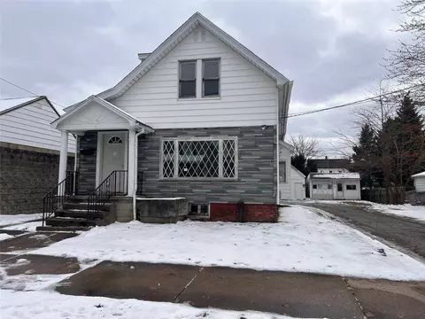 1013 W 27th St, Erie, PA 16508