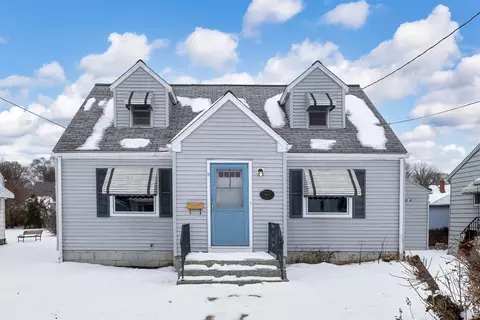 919 Evergreen Dr, Erie, PA 16505