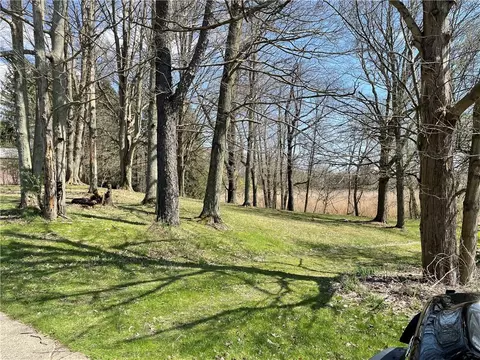 220 Waterford St, Edinboro, PA 16412