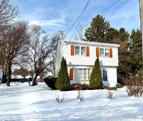 972 E 32nd St, Erie, PA 16504