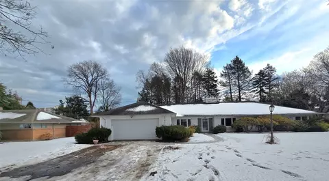 315 Monoca Dr, Erie, PA 16505